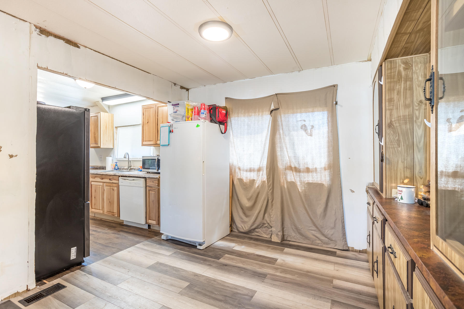 19541 Spring Gulch Road Anderson, CA 96007 - Photo 8 of 20 27 kitchen