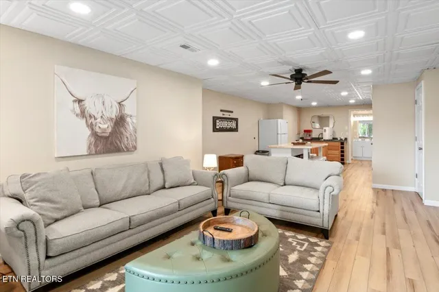 $875,000 | 824 Deerfield Way, La Follette, TN 37766