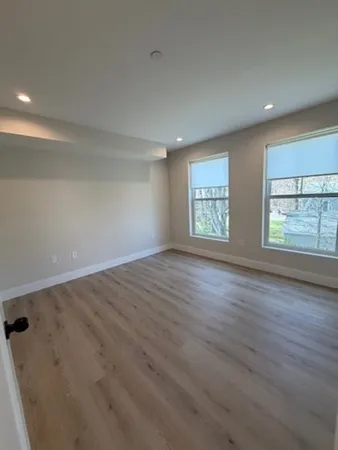 $2,372 | 186 Bedford Street, Unit 211, Lexington, MA 02420