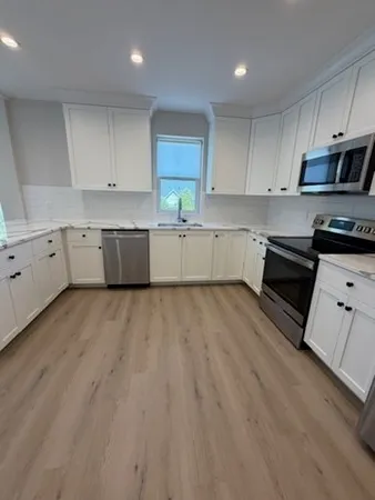 $2,372 | 186 Bedford Street, Unit 211, Lexington, MA 02420