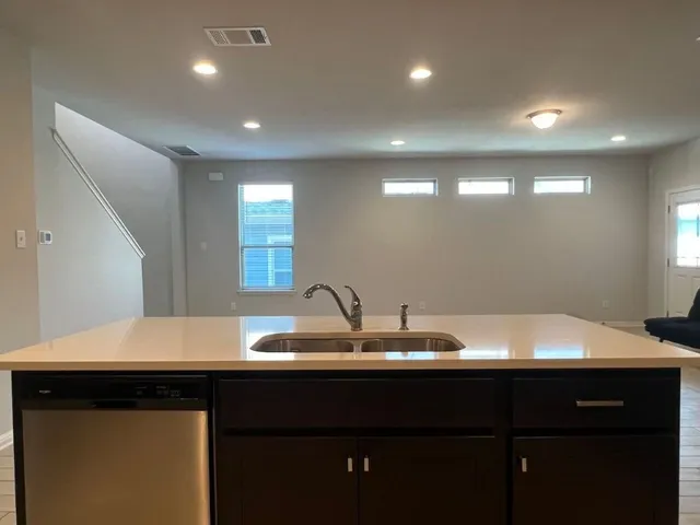 $2,250 | 124 Old Stagecoach Road, Jarrell, TX 76537