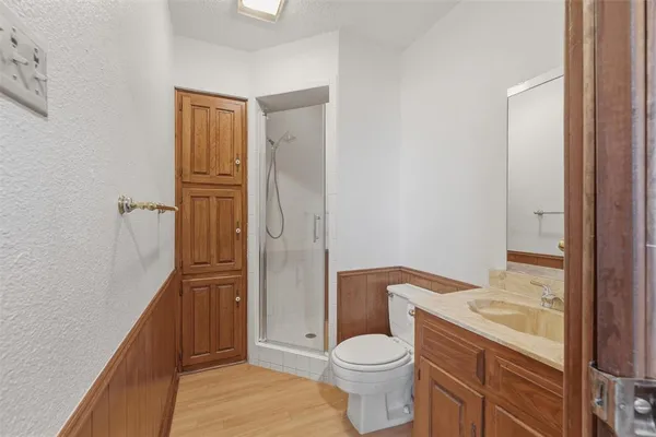 $3,800 | 119 Lakeshore Drive, Waxahachie, TX 75165