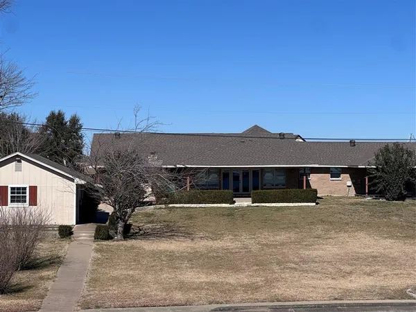 $3,800 | 119 Lakeshore Drive, Waxahachie, TX 75165