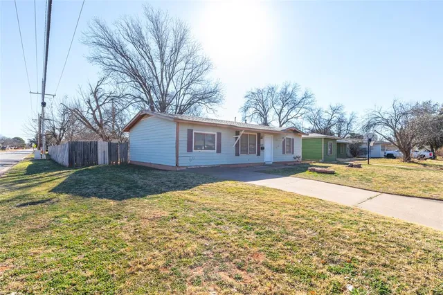 $2,000 | 1197 Yorktown Drive, Abilene, TX 79603