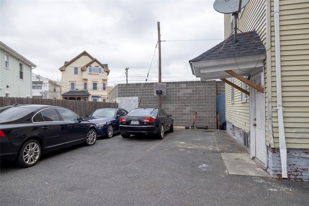 320 Valley Street Providence, RI 02908 - Photo 31 of 34