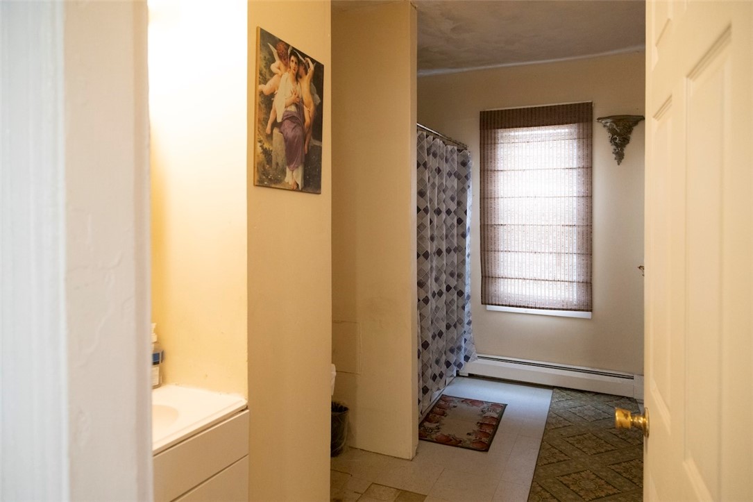 320 Valley Street Providence, RI 02908 - Photo 7 of 34