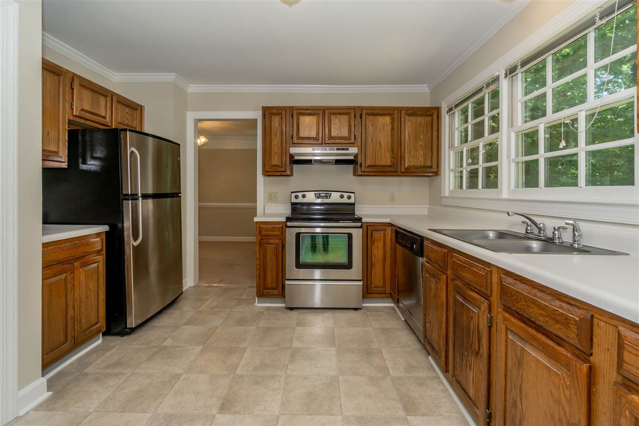 8113 Coleraine Court Raleigh, NC 27615 - Photo 9 of 28 Kitchen