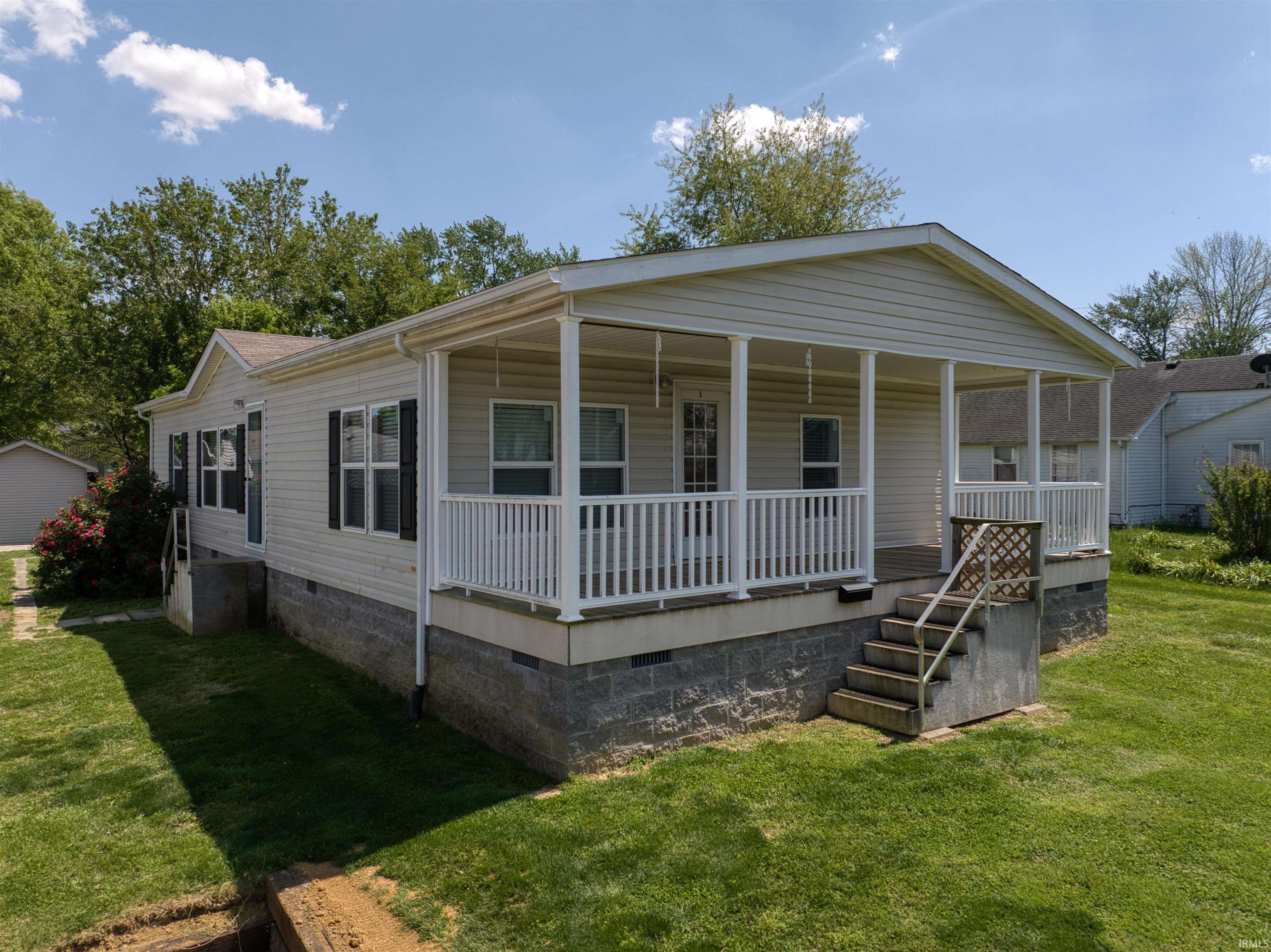 302 South Center Street Fort Branch, IN 47648 - Photo 2 of 36