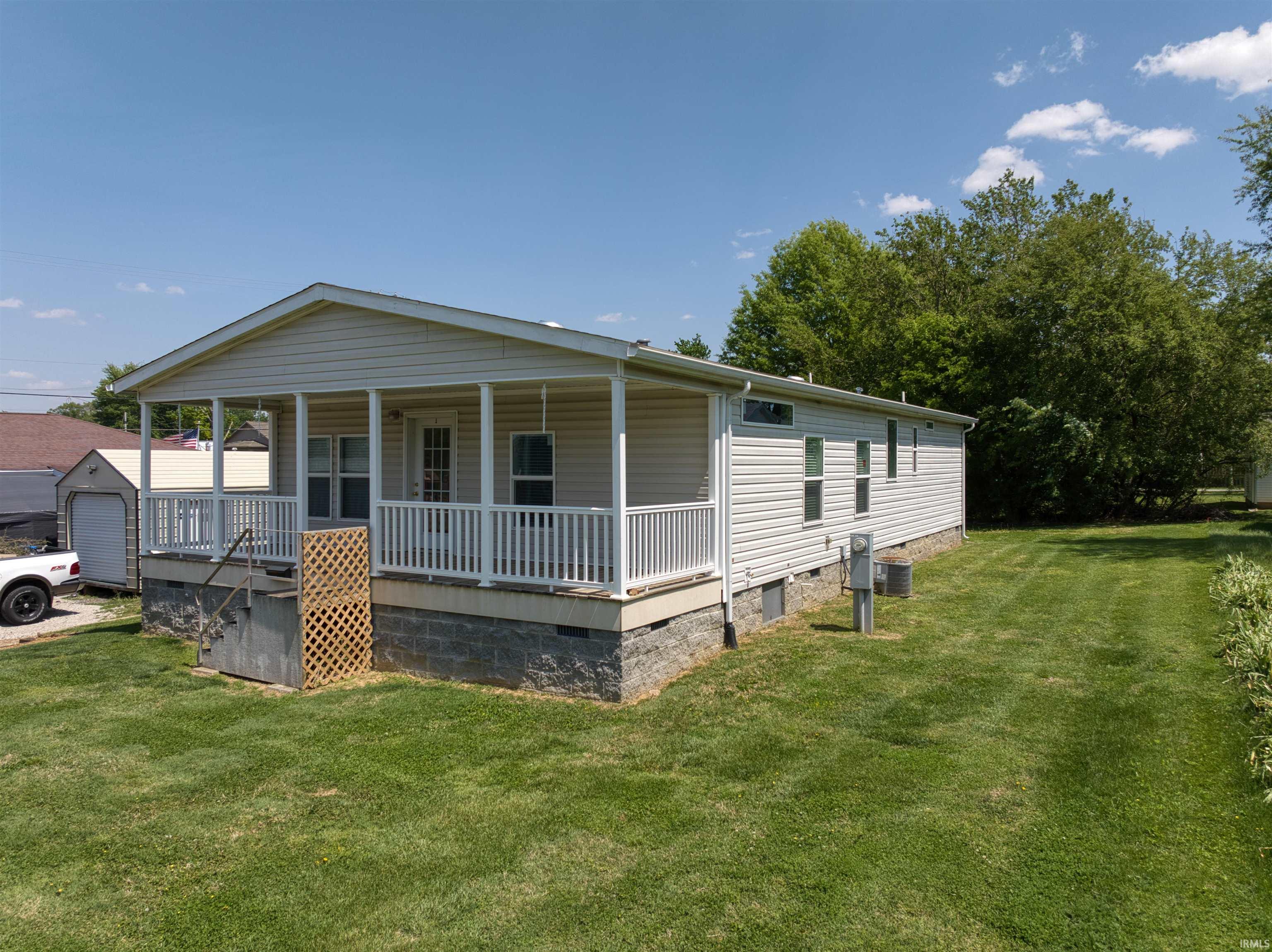 302 South Center Street Fort Branch, IN 47648 - Photo 3 of 36