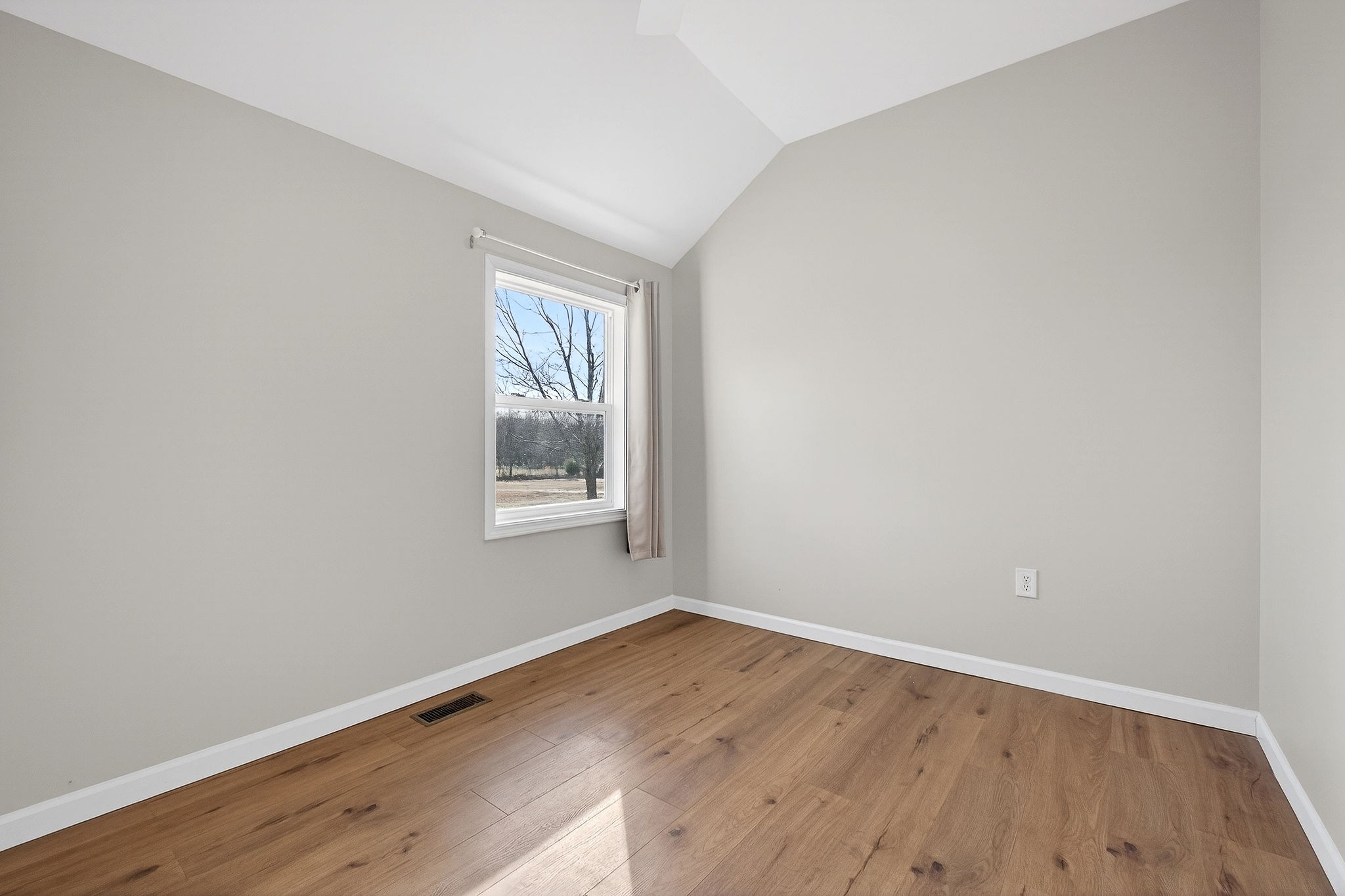 884 Swamp Road McMinnville, TN 37110 - Photo 13 of 41