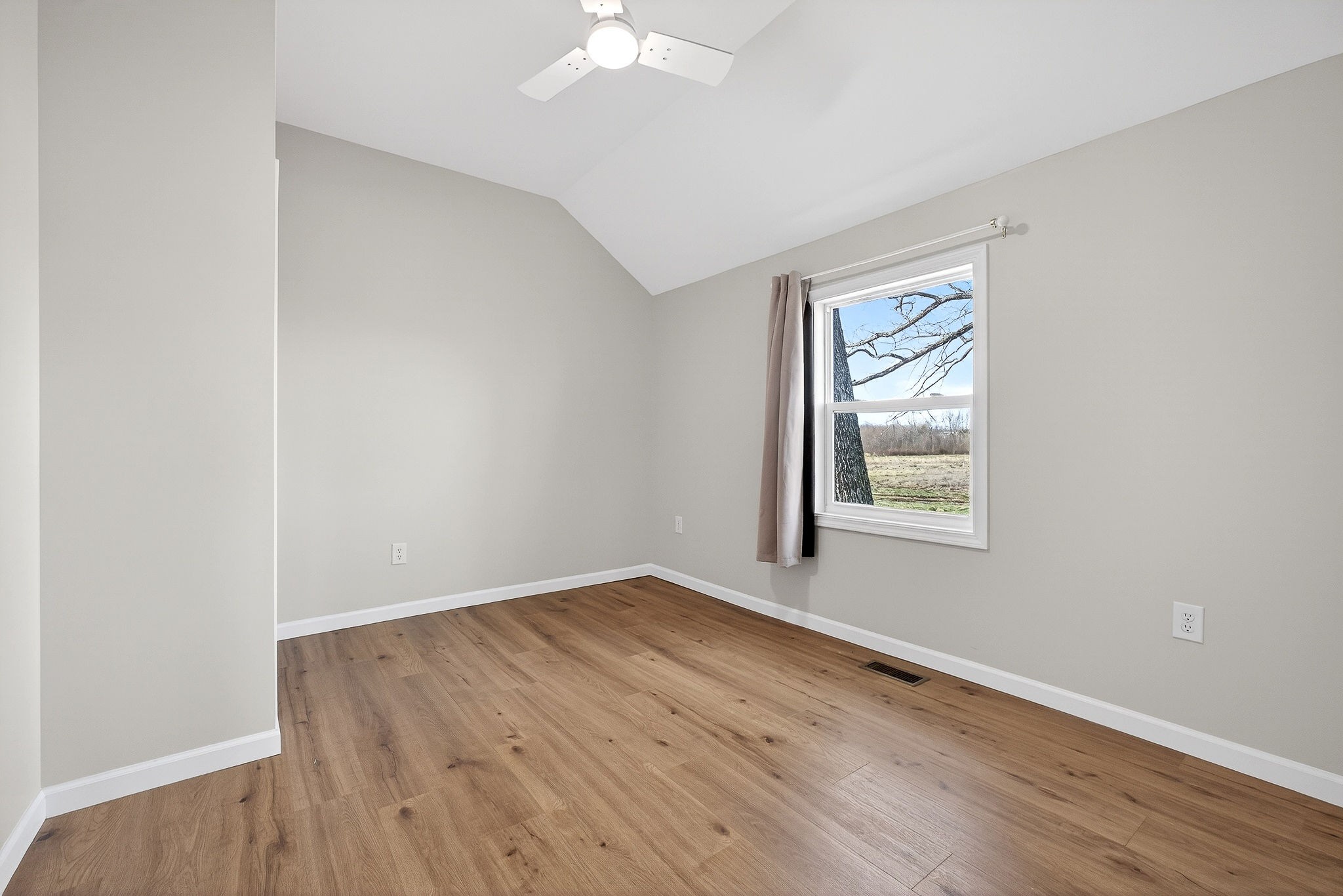 884 Swamp Road McMinnville, TN 37110 - Photo 15 of 41