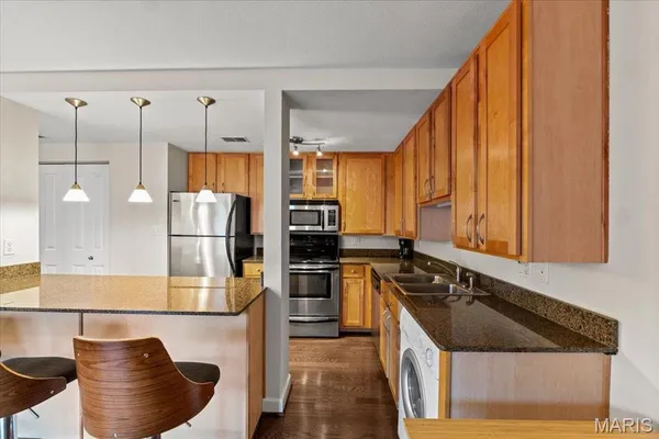 $120,000 | 5330 Pershing Avenue, Unit 205, St. Louis, MO 63112