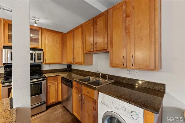 $120,000 | 5330 Pershing Avenue, Unit 205, St. Louis, MO 63112