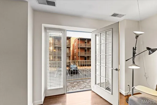 $120,000 | 5330 Pershing Avenue, Unit 205, St. Louis, MO 63112
