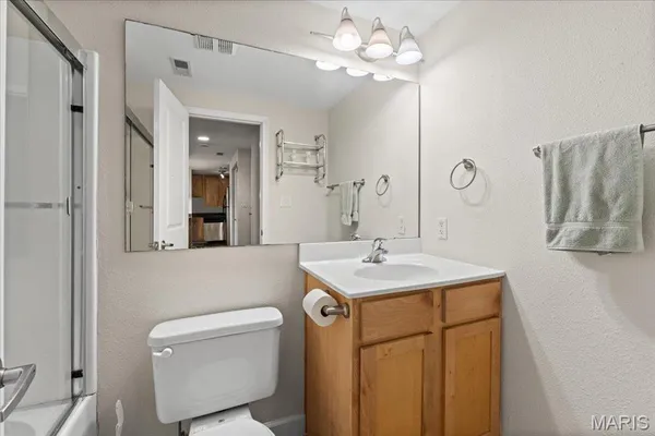 $120,000 | 5330 Pershing Avenue, Unit 205, St. Louis, MO 63112