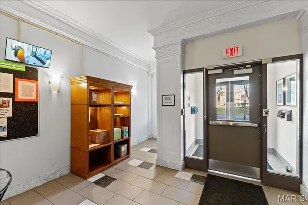 $120,000 | 5330 Pershing Avenue, Unit 205, St. Louis, MO 63112