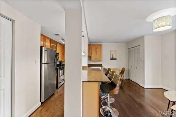 $120,000 | 5330 Pershing Avenue, Unit 205, St. Louis, MO 63112