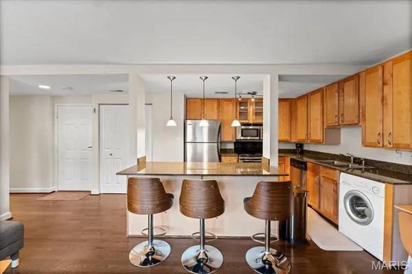 $120,000 | 5330 Pershing Avenue, Unit 205, St. Louis, MO 63112