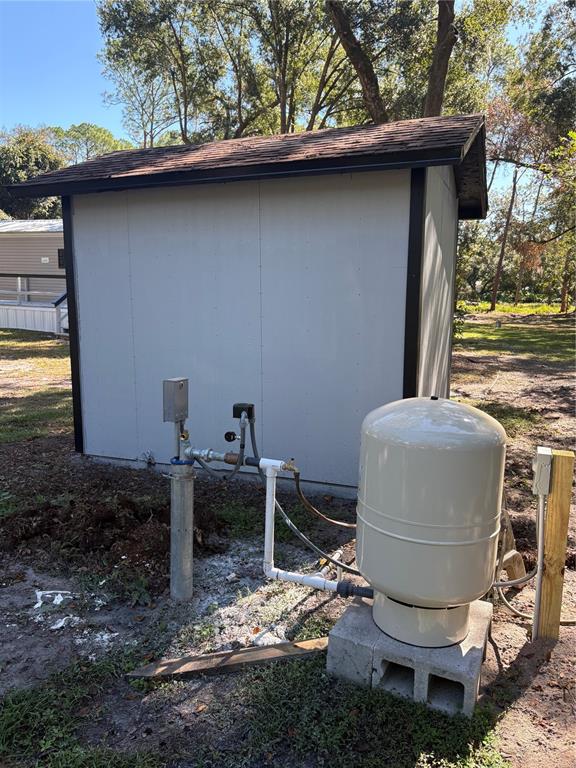 8939 Beverly Hills Road Lakeland, FL 33809 - Photo 11 of 23 a backyard of a house