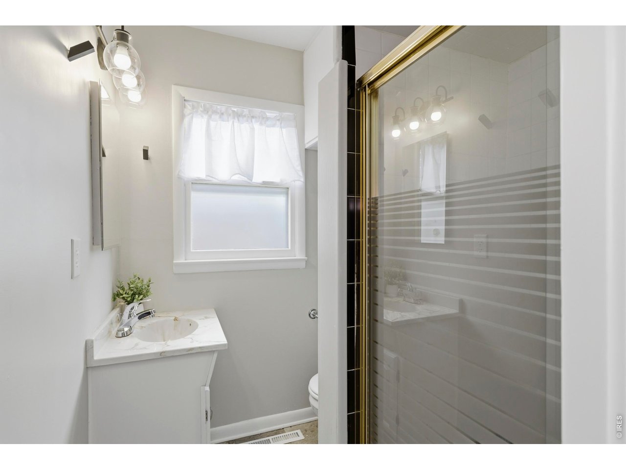 1032 South Taft Hill Road Fort Collins, CO 80521 - Photo 22 of 40 Bath