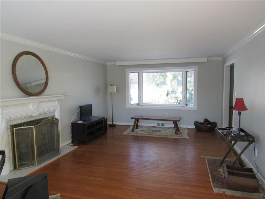 840 Ridgeview Drive Pittsburgh, PA 15228 - Photo 3 of 24 Gallery Image 3