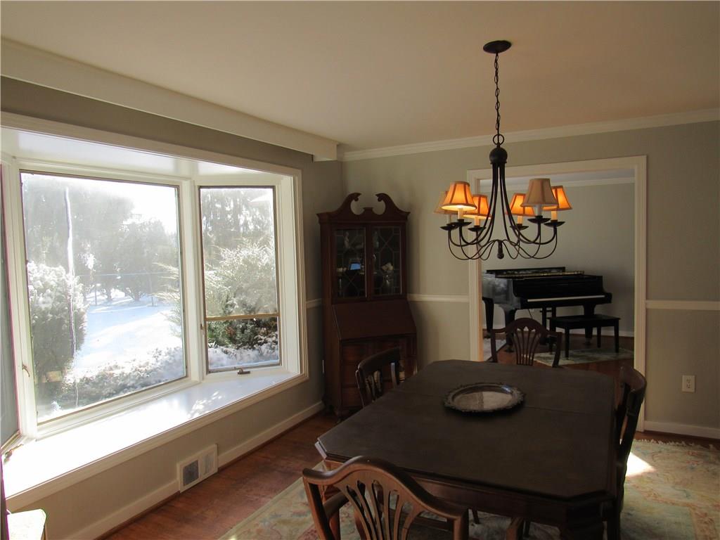 840 Ridgeview Drive Pittsburgh, PA 15228 - Photo 6 of 24 Gallery Image 6