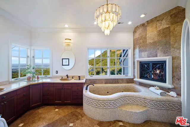 $4,195,000 | 480 Westlake Boulevard, Malibu, CA 90265