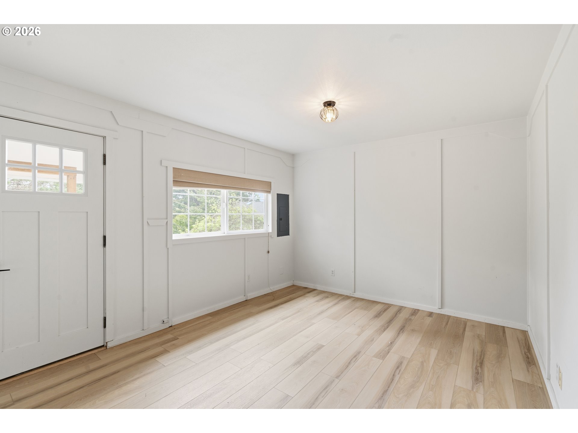 125 West 11th Street Florence, OR 97439 - Photo 13 of 47