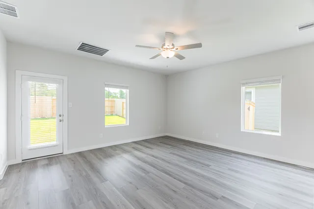 $2,650 | 1527 King Rnch Road, Conroe, TX 77301