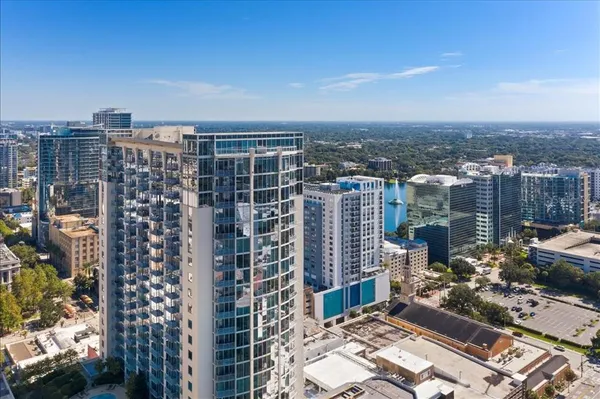 $2,700 | 155 South Court Avenue, Unit 2016, Orlando, FL 32801