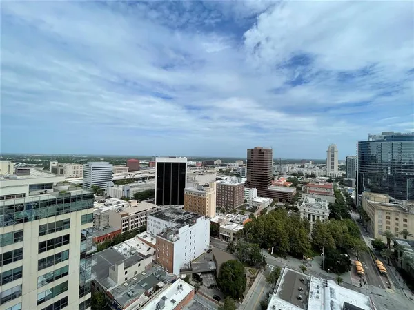 $2,700 | 155 South Court Avenue, Unit 2016, Orlando, FL 32801