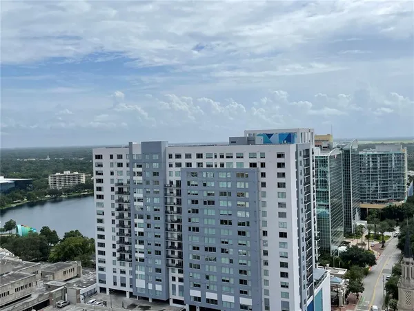 $2,700 | 155 South Court Avenue, Unit 2016, Orlando, FL 32801