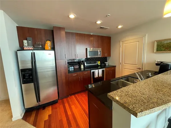 $2,700 | 155 South Court Avenue, Unit 2016, Orlando, FL 32801