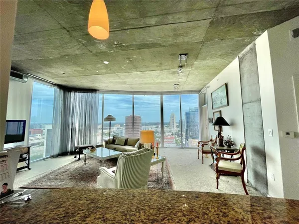 $2,700 | 155 South Court Avenue, Unit 2016, Orlando, FL 32801