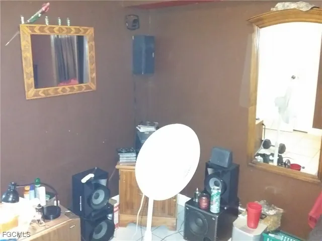 a view of utility room