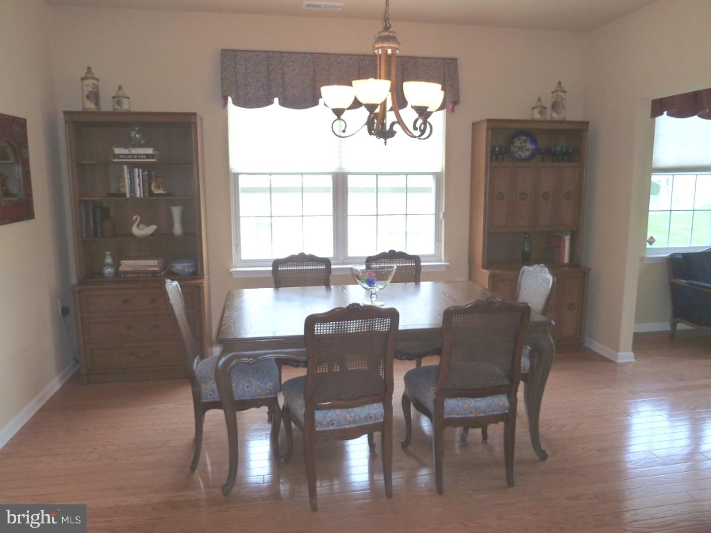 43 Bluebonnet Road Langhorne, PA 19047 - Photo 6 of 25 Dining Room