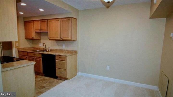 11651 Stoneview Square, Unit 2B Reston, VA 20191 - Photo 7 of 26 Gallery Image 7