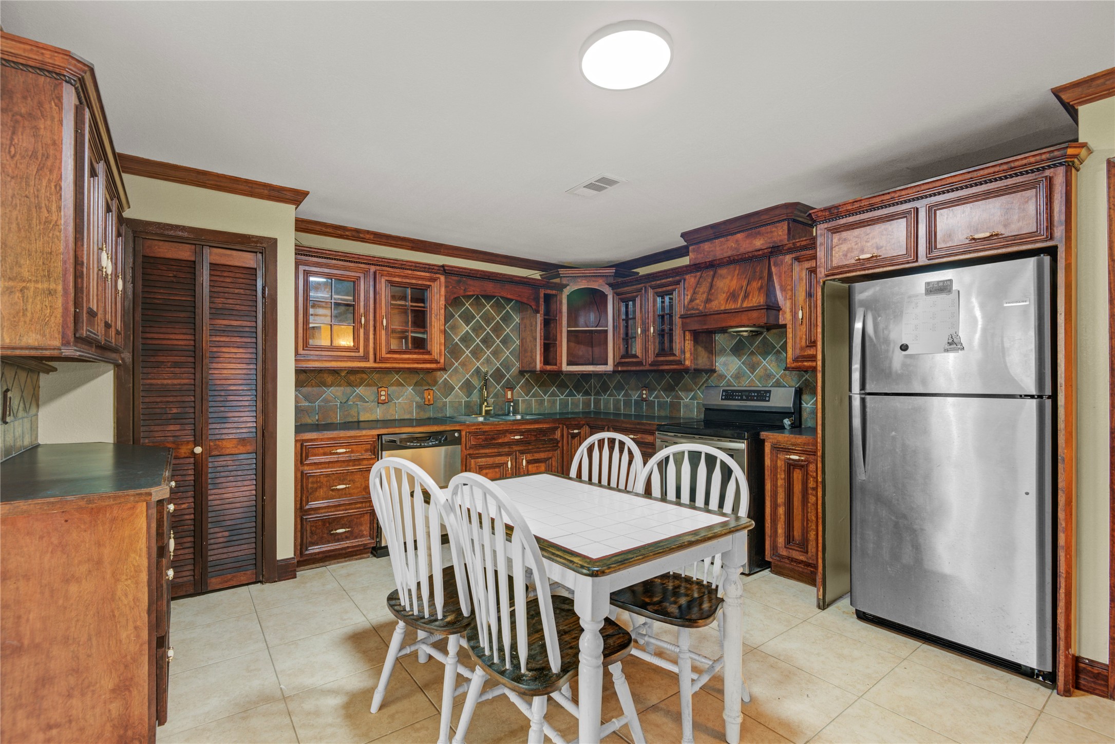 8565 Ridgepoint Drive Houston, TX 77055 - Photo 11 of 40