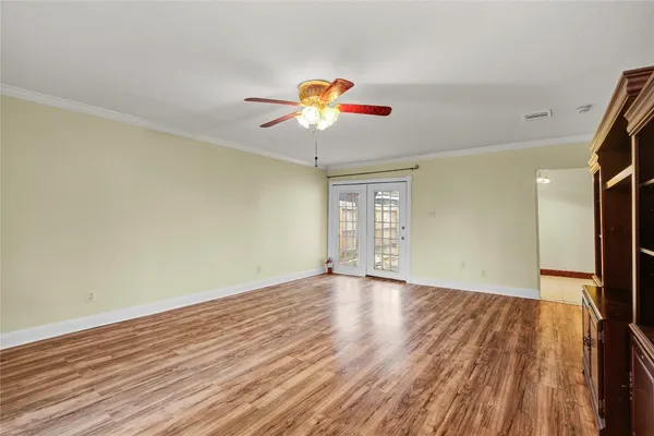 $2,600 | 8565 Ridgepoint Drive, Houston, TX 77055