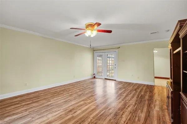 $2,600 | 8565 Ridgepoint Drive, Houston, TX 77055