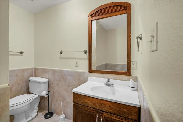 $2,600 | 8565 Ridgepoint Drive, Houston, TX 77055