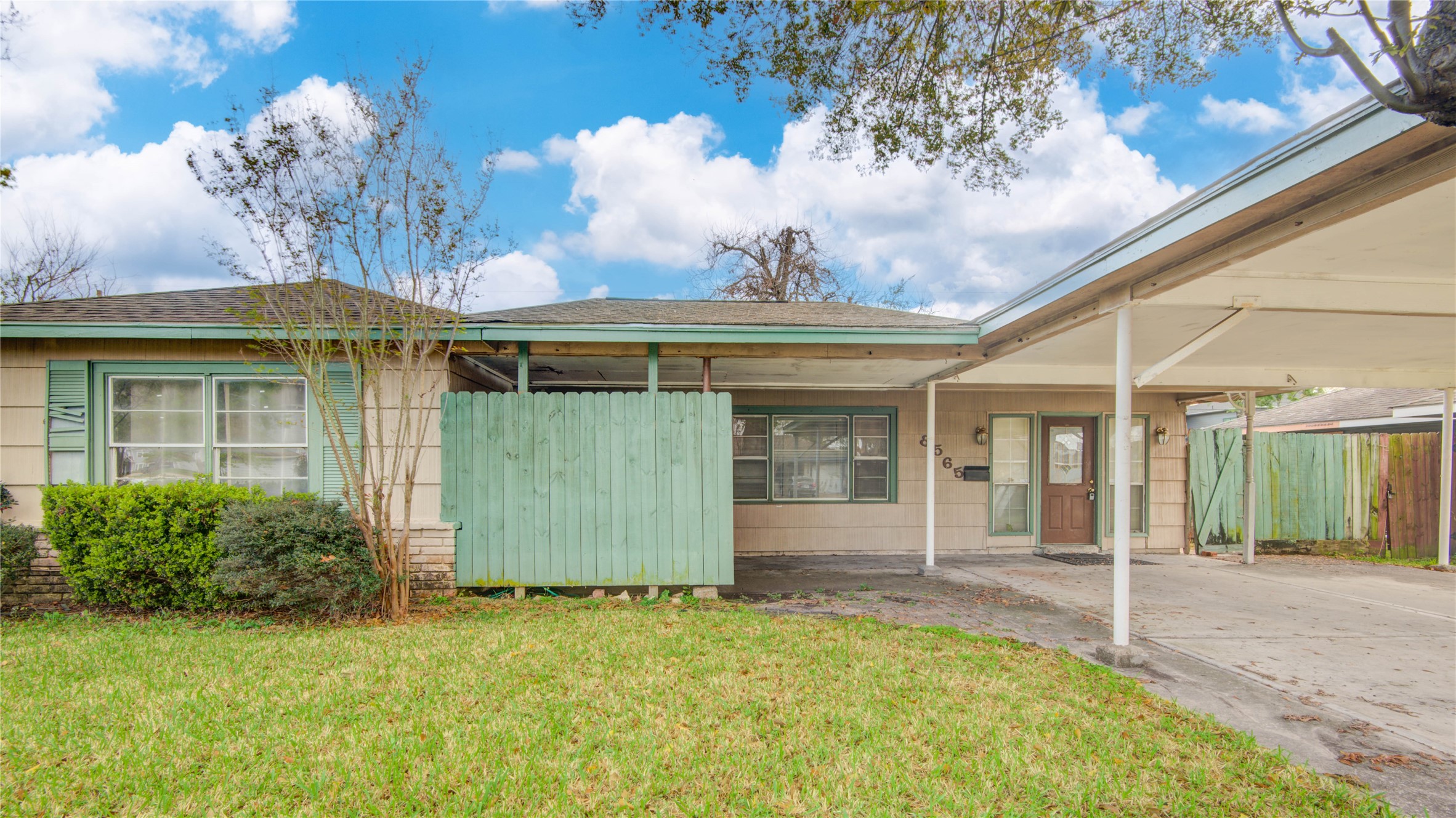 8565 Ridgepoint Drive Houston, TX 77055 - Photo 5 of 40