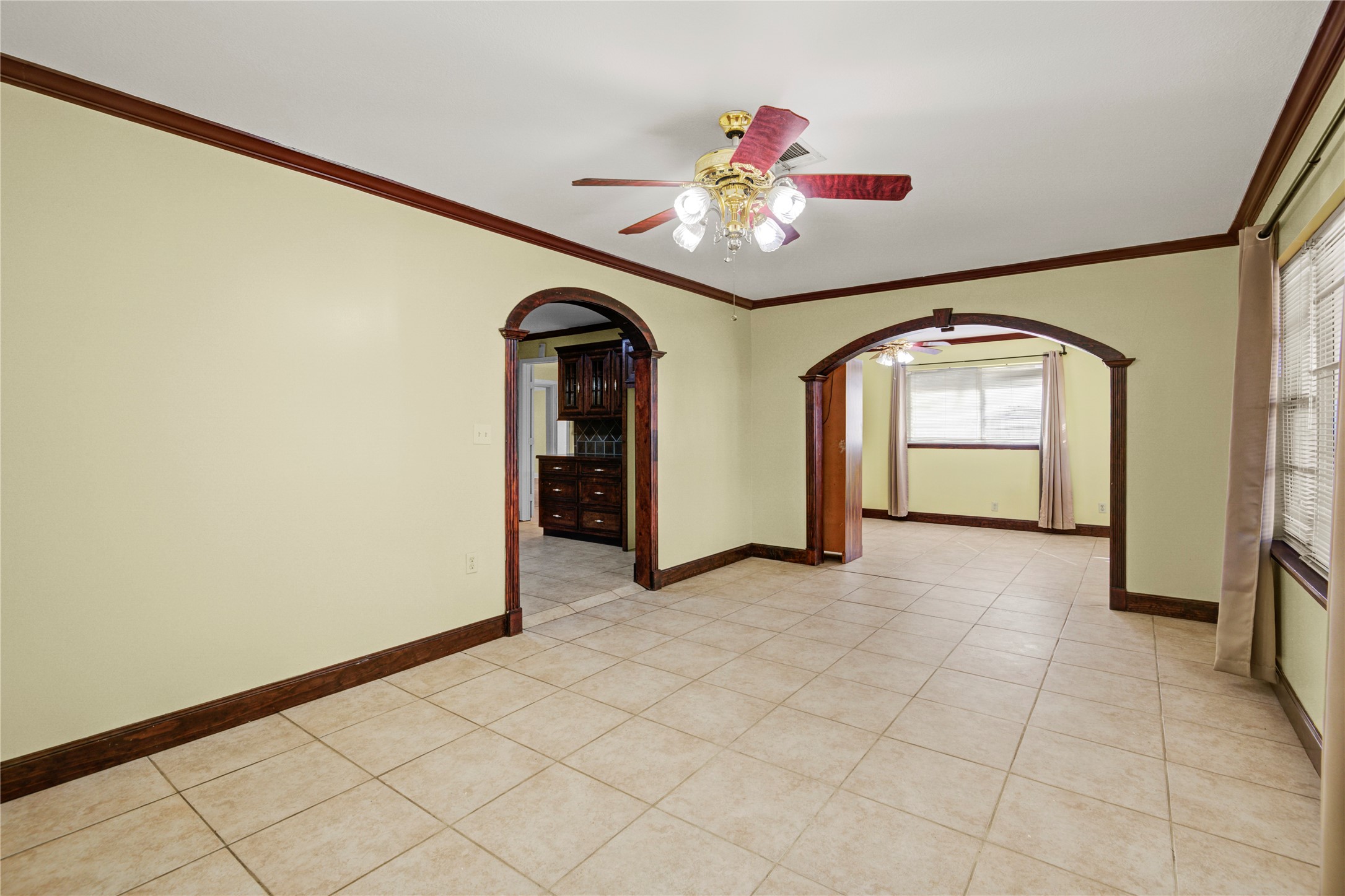 8565 Ridgepoint Drive Houston, TX 77055 - Photo 10 of 40