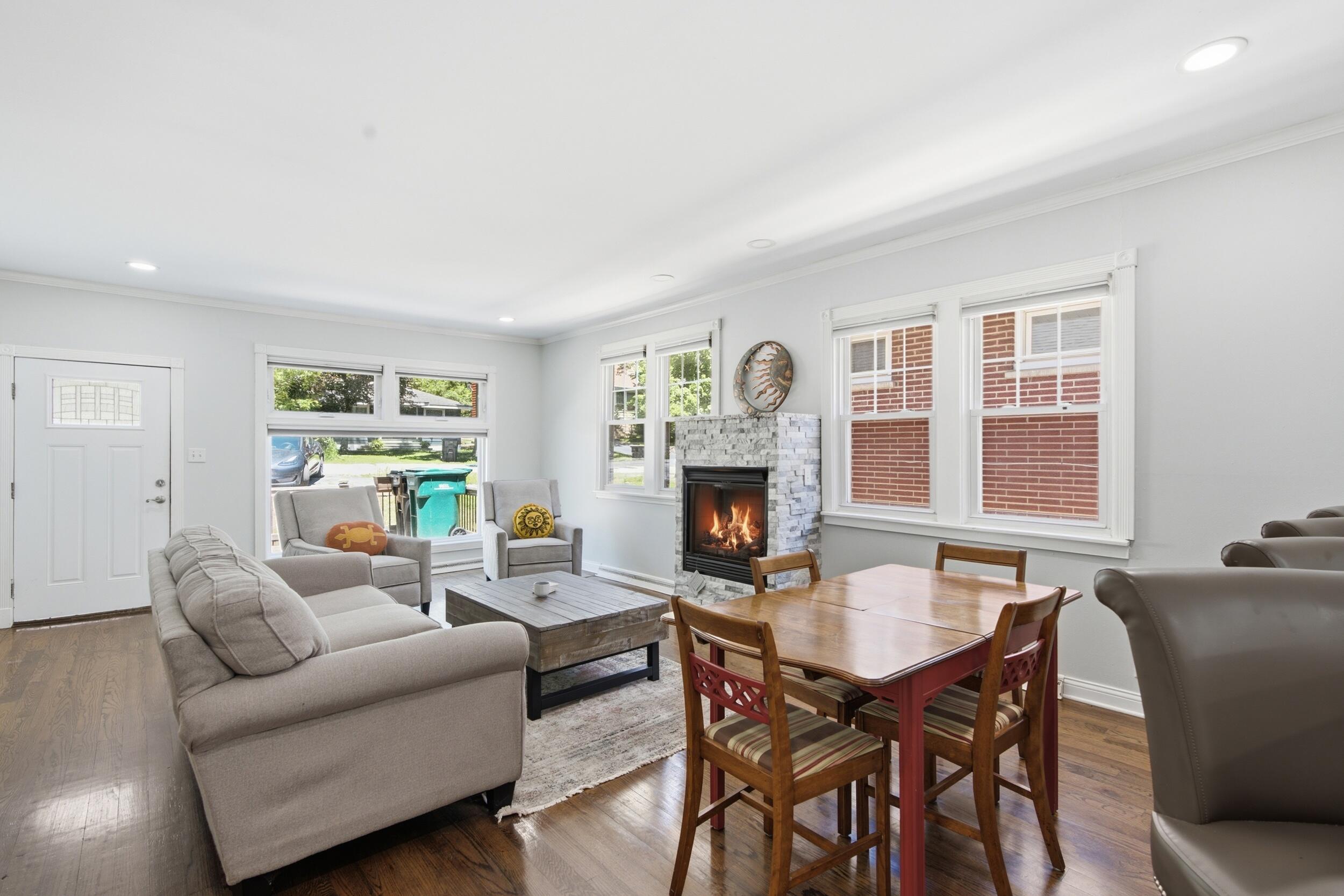 7419 Maple Avenue Gary, IN 46403 - Photo 11 of 19 2500x1667
