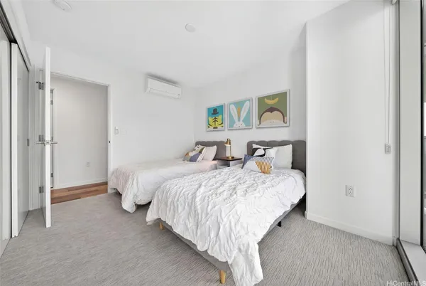 $5,000 | 1500 Rycroft Street, Unit 912R, Honolulu, HI 96814