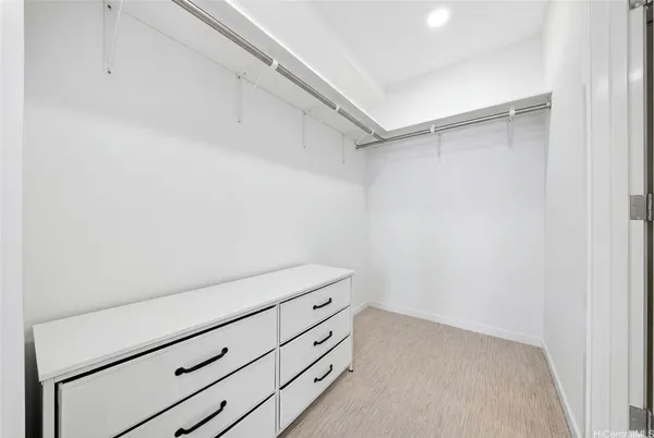 $5,000 | 1500 Rycroft Street, Unit 912R, Honolulu, HI 96814