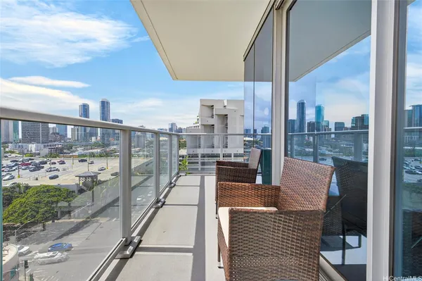 $5,000 | 1500 Rycroft Street, Unit 912R, Honolulu, HI 96814