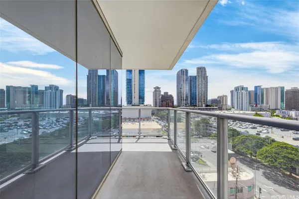 $5,000 | 1500 Rycroft Street, Unit 912R, Honolulu, HI 96814