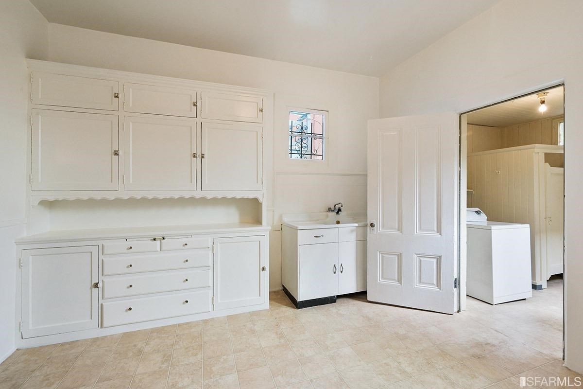 1059 Capp Street San Francisco, CA 94110 - Photo 11 of 30