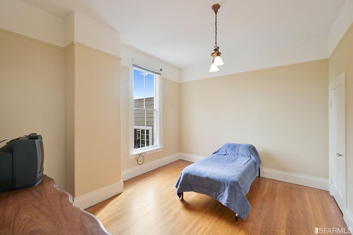 1059 Capp Street San Francisco, CA 94110 - Photo 13 of 30